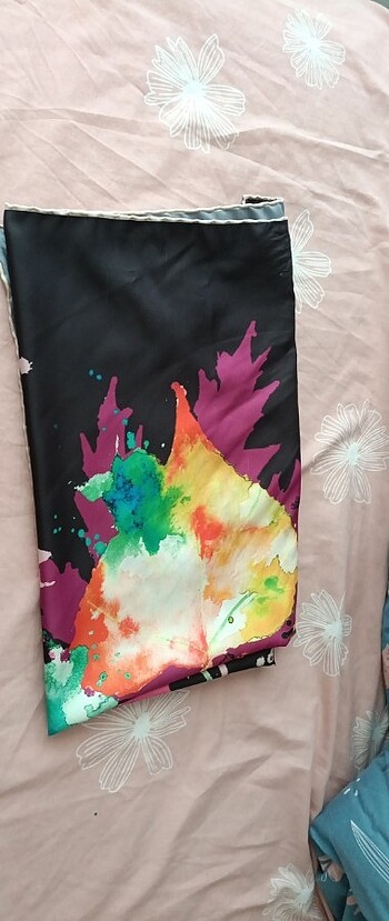 Karısık renkli twill eşarp