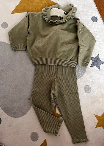 Fırfırlı Uzun Kollu Bebek Kız Takımı