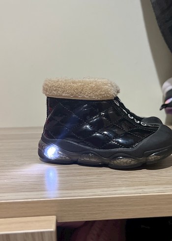 Kürklü Siyah Kız Çocuk Botu