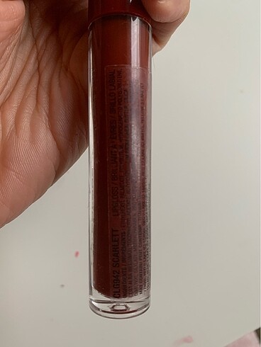 Beden Koyu Cherry rengi lip gloss tint