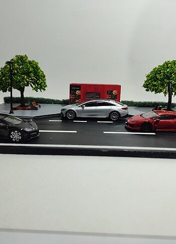 1/64 diorama ışıklı (araçlar dahil değildir)