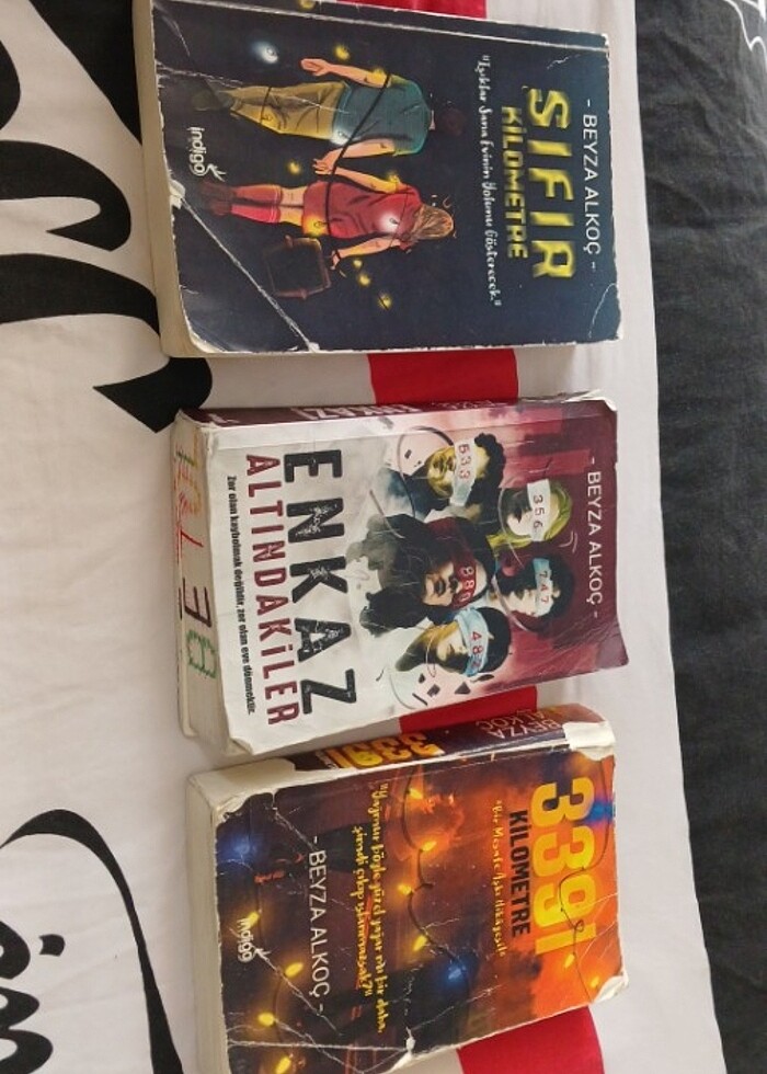 Sıfır Kilometre / 3391 Kilometre / Enkaz Altındakiler (Beyza Alk - Görsel 2