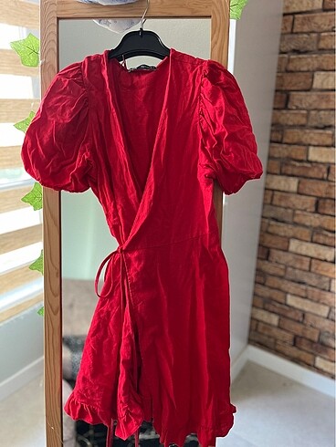 Zara Kırmızı elbise