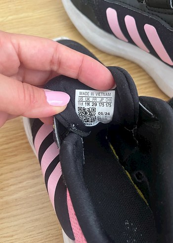 29 Beden pembe Renk Adidas Kız Çocuk Siyah-Pembe Spor Ayakkabı