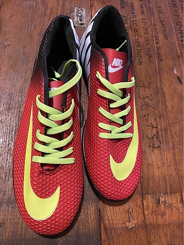 Nike halı saha ayakkabısı No:44