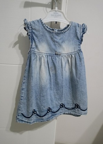 Kolsuz Nakışlı Denim Kız Elbisesi