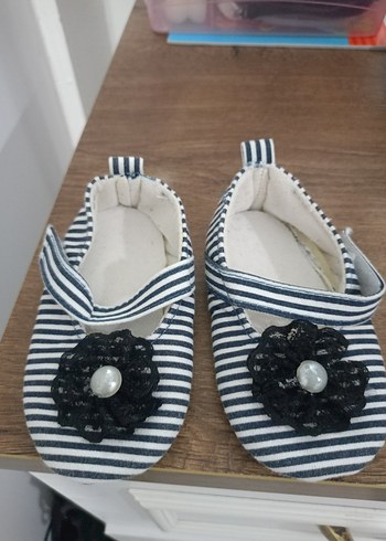 18-24 Ay Beden mavi Renk Kolsuz Nakışlı Denim Kız Elbisesi