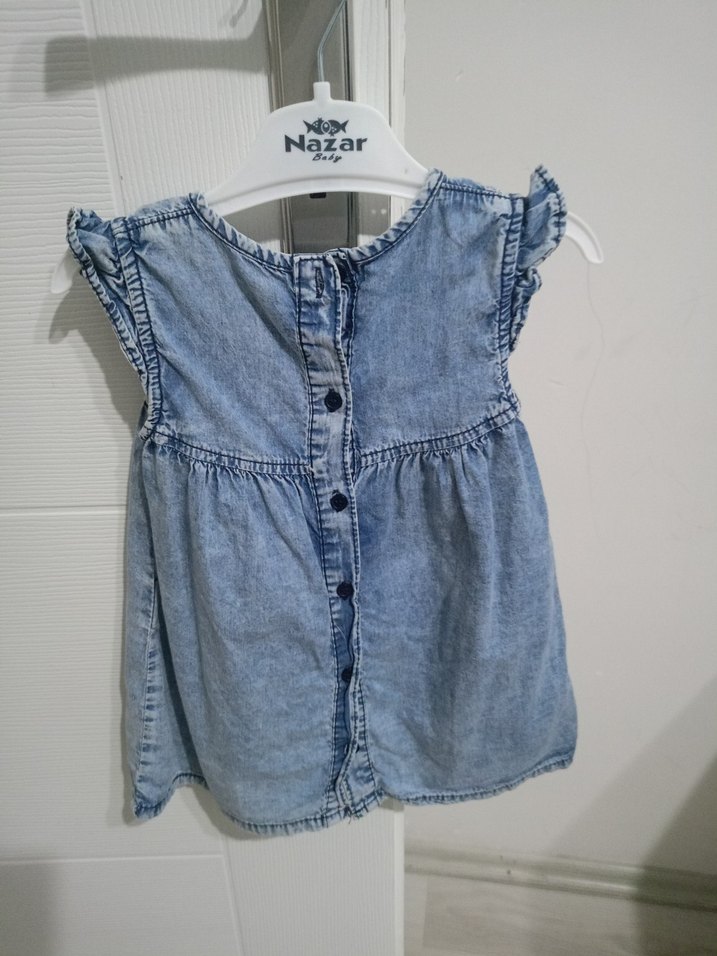 Kolsuz Nakışlı Denim Kız Elbisesi - Görsel 2