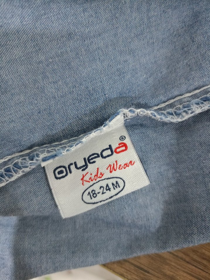 Kolsuz Nakışlı Denim Kız Elbisesi - Görsel 3