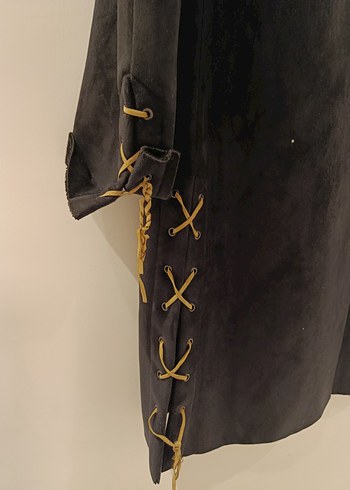 Siyah süet kendınden kapüşonlu ınce kaban - Görsel 2