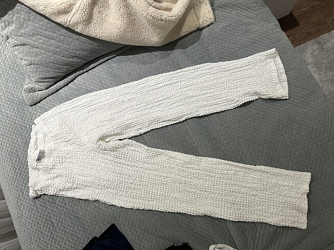 s Beden Beyaz gofreli crop pantalon takımı