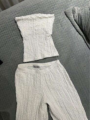 Diğer Beyaz gofreli crop pantalon takımı