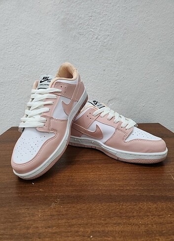 36 Beden pembe Renk SPOR AYAKKABI. SB DUNK LOW PRO