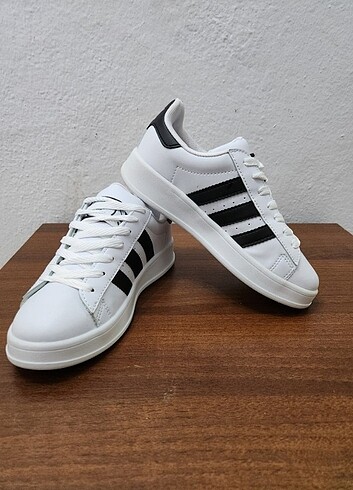 Adidas SPOR AYAKKABI. CAMPUS