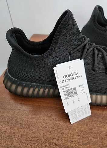 Adidas YEEZY BOOST?
