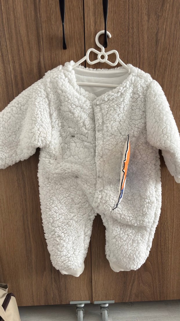 Bebek Beyaz Nakışlı Peluş Tulumu - Görsel 2