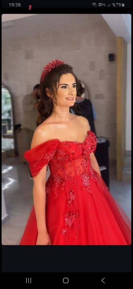 Kırmızı İşlemeli Straplez Uzun kına Abiyesi - Görsel 2