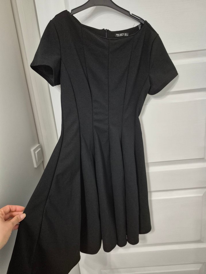 Siyah V Yaka Kısa Kollu Midi Elbise - Görsel 4