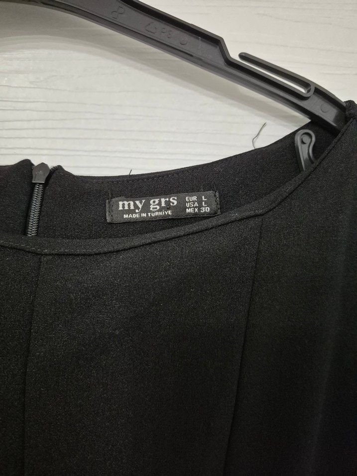 Siyah V Yaka Kısa Kollu Midi Elbise - Görsel 5