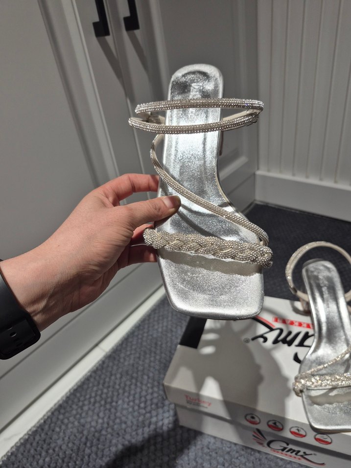 Gri Yılan Desenli Topuklu Kadın Ayakkabı - Görsel 4