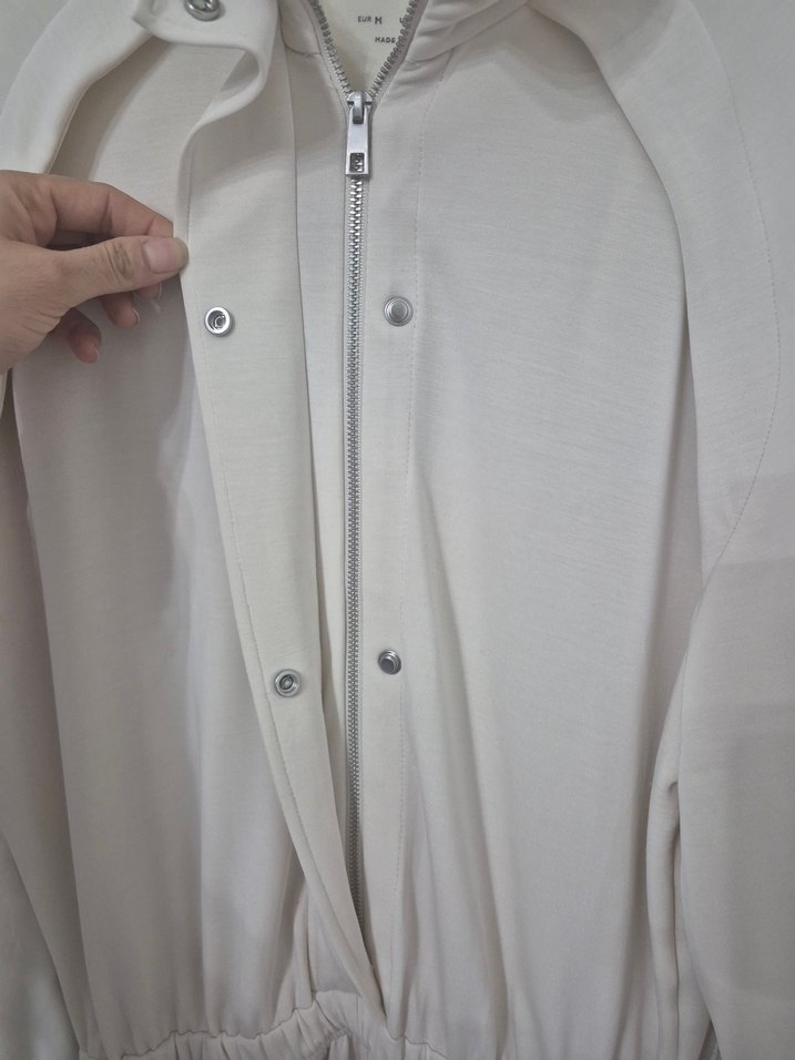 Bej Uzun Kollu Kadın Tulum - Görsel 4