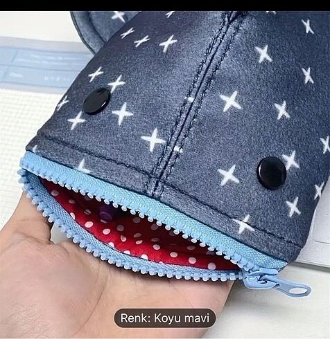 Beden Renk Köpekbalığı Kalem Kutusu