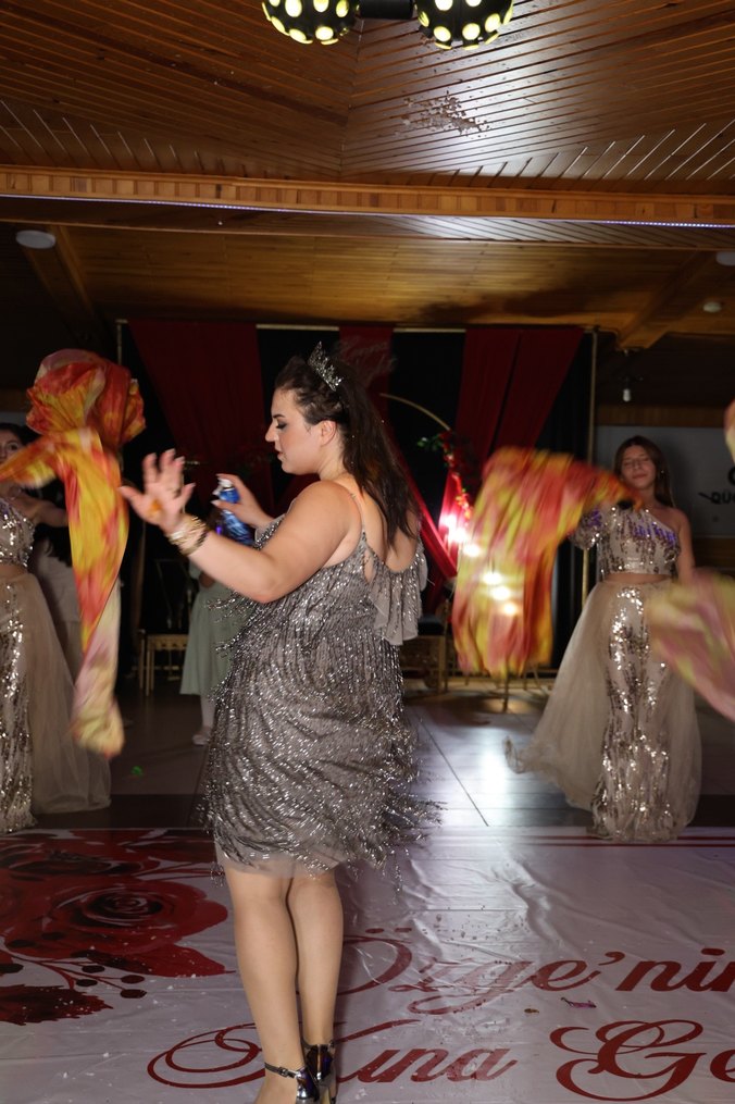 Boncuk İşlemeli Gri Mini Gece Elbisesi - Görsel 4