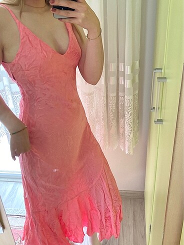 Zara pembe saten elbise