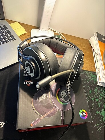  Beden Rgb mikrofonlu oyuncu kulaklığı