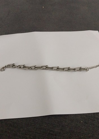 Gri Zincir Detaylı Minimalist Kadın Bileklik - Görsel 2