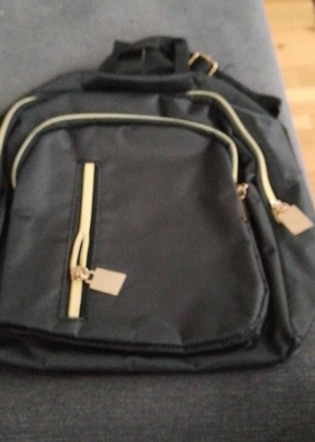 Siyah Fermuarlı Kadın Sırt Çantası - Görsel 2