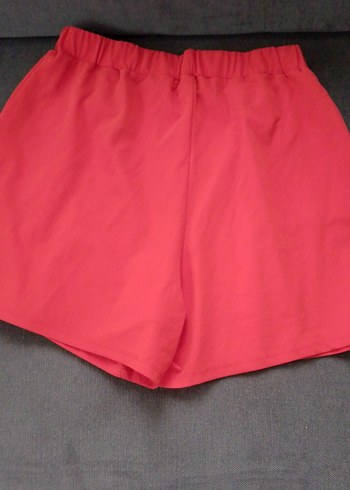 LC Waikiki vision kırmızı renk şort - Görsel 5