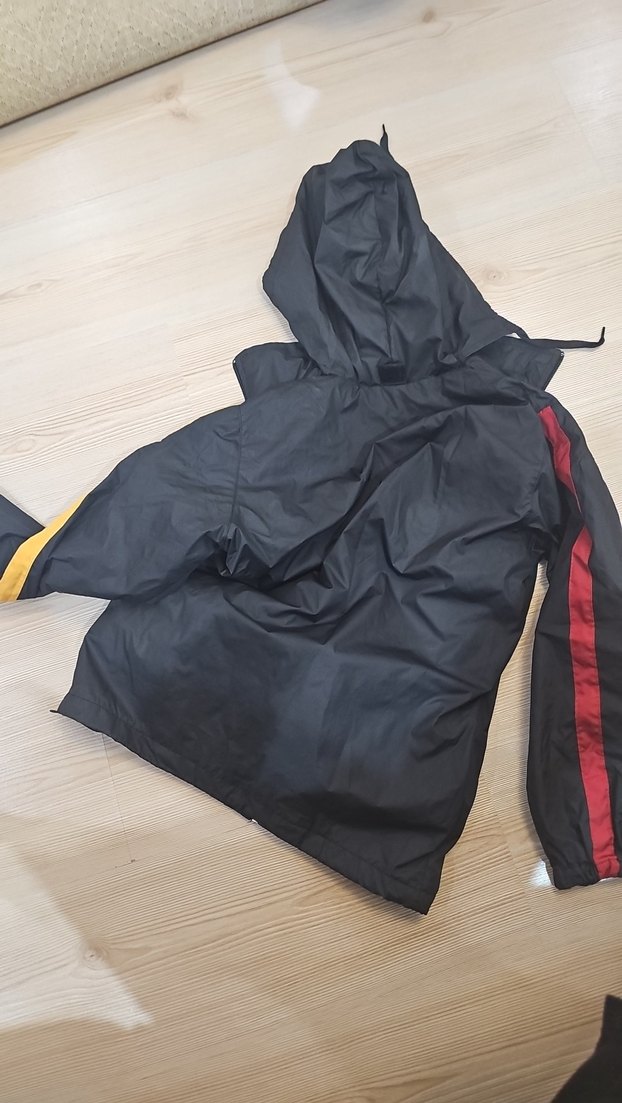 Kapüşonlu Siyah Erkek Rüzgarlık - Görsel 2