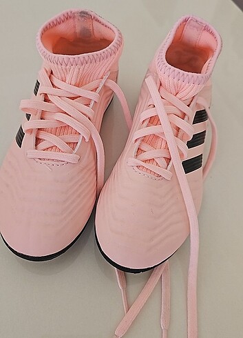 Adidas halı saha ayakkabısı 