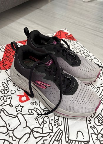 Skechers Gri-Pembe Kadın Spor Ayakkabı