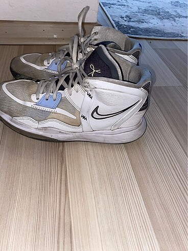 Nike kyrie basketbol ayakkabisi