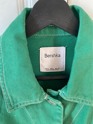 s Beden yeşil Renk Bershka Kot Ceket