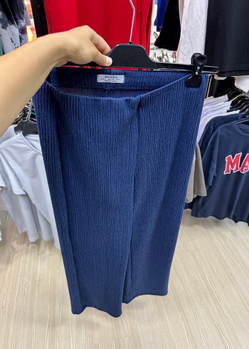 m Beden Kadın Mavi Piliseli Midi Kumaş Pantolon