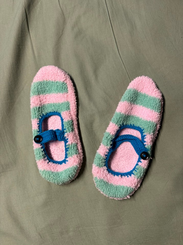 Kızlar için Renkli Örgü Sıcak Ev Terlikleri - Görsel 4