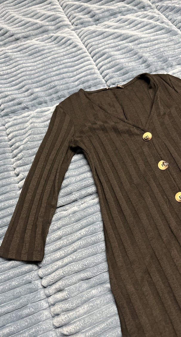 Uzun Kollu Siyah Düğmeli Elbise - Görsel 5