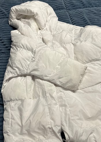 Bebek Beyaz Kapüşonlu Kışlık Mont - Görsel 3