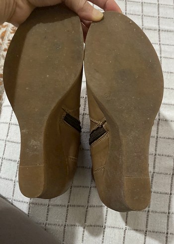 Bej Deri Dolgu Topuklu Kadın Bot - Görsel 8