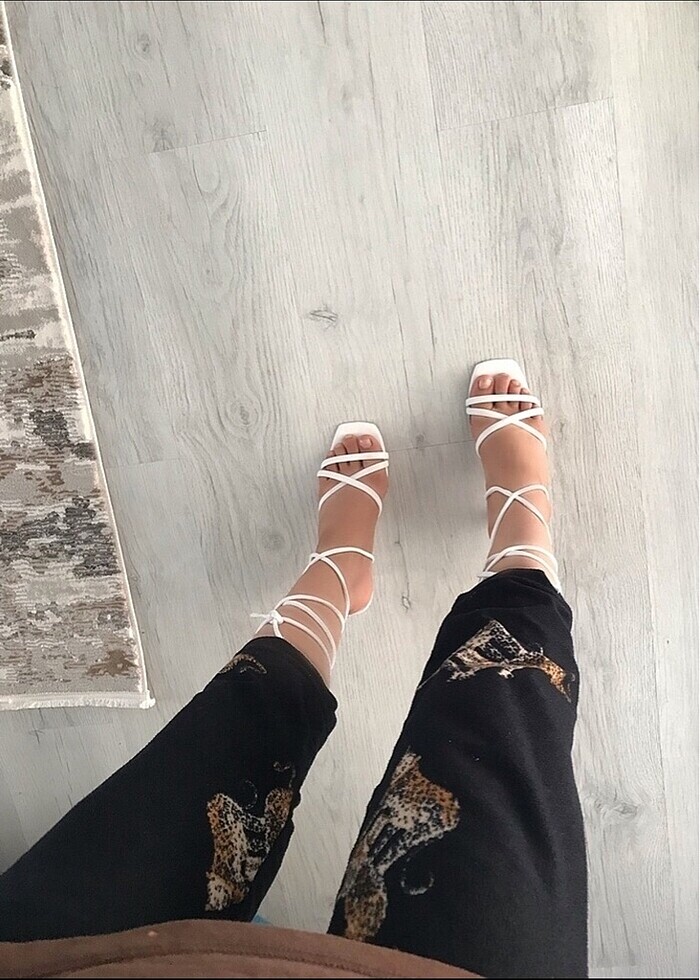 Bağlamalı topuklu ayakkabı - Görsel 3