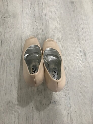 Dolgu topuk ayakkabı - Görsel 4