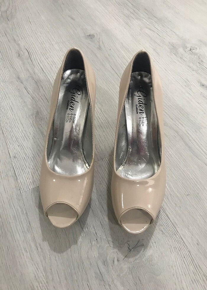 Dolgu topuk ayakkabı - Görsel 2