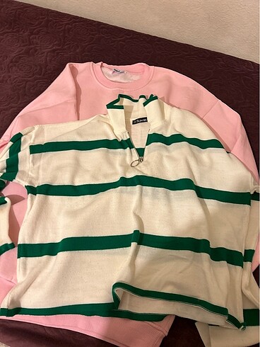 l Beden İki adet sweatshirt 300 pazarlık mevcut