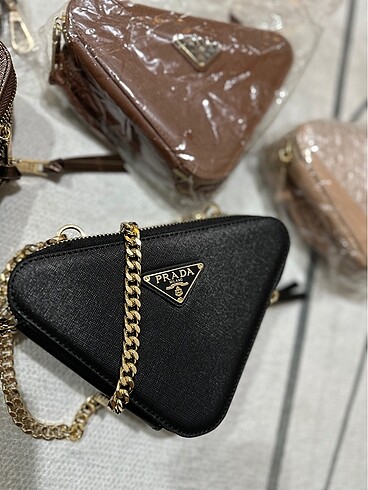 Prada Zincirli Çanta