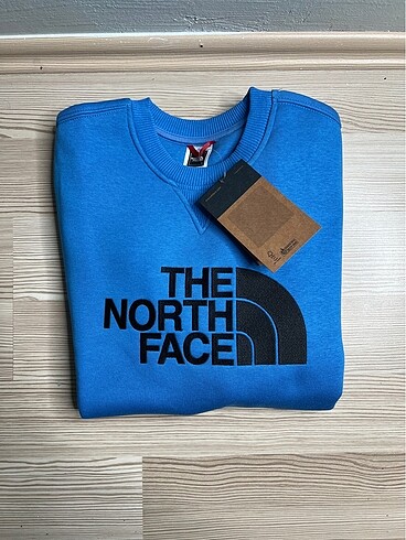 L beden north face Sweat