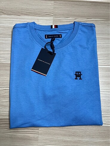 XL beden Tommy tisrt