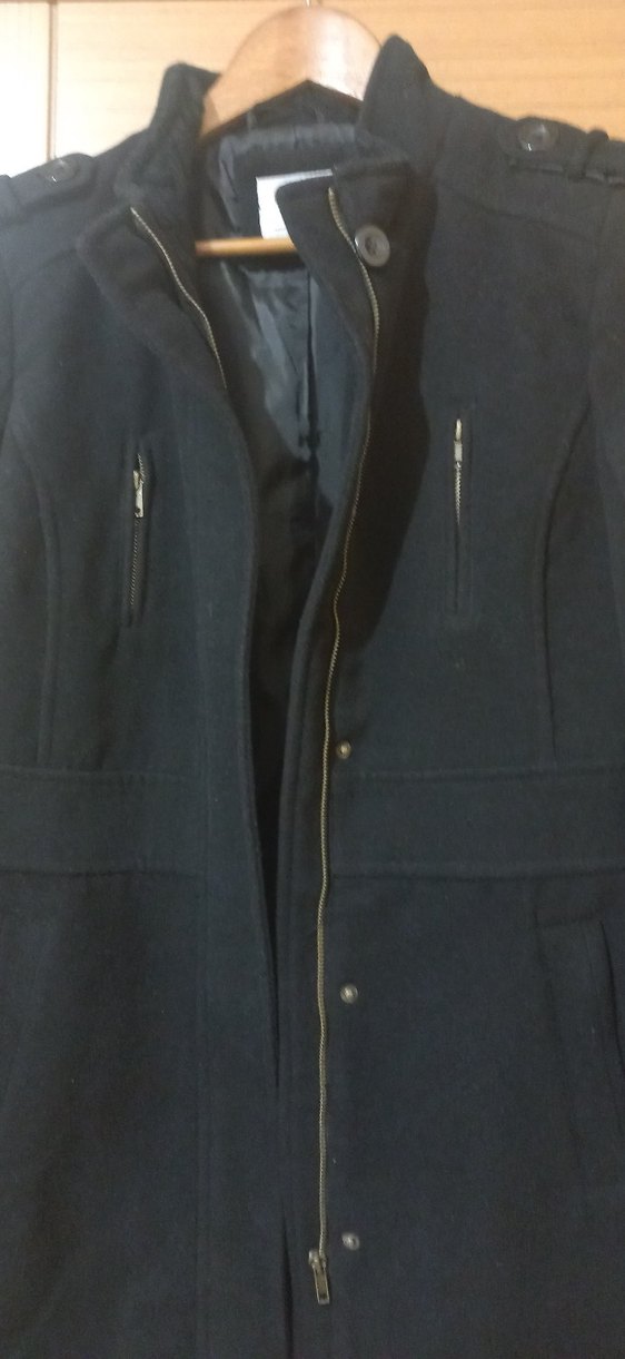 Siyah Düğmeli Kadın Kaban - Görsel 3